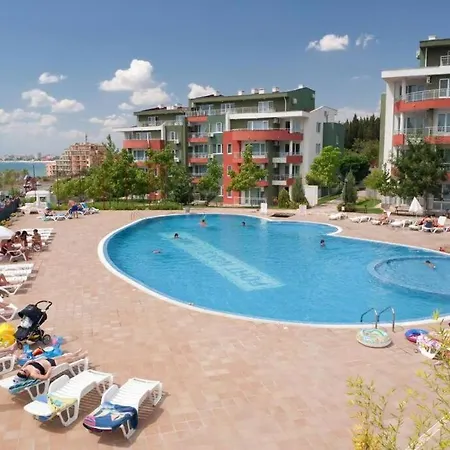 2 Bed With Sea Views * サニービーチ