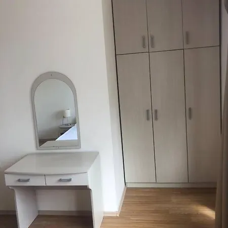 アパート 2 Bed With Sea Views